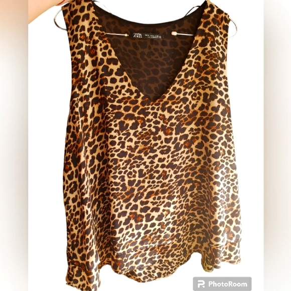 Zara Tops - Zara animal print  sleeveless blouse size medium